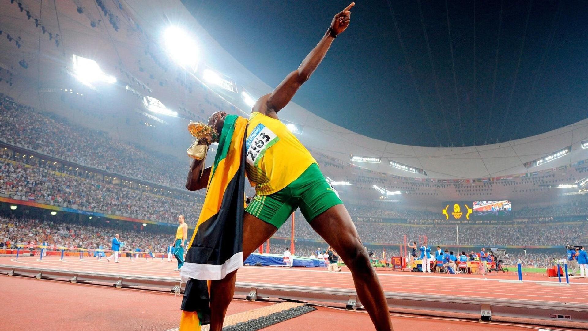 红军血脉再续!戈登坦言偶像乃传奇杰拉德,与琼斯场内外兄弟情深